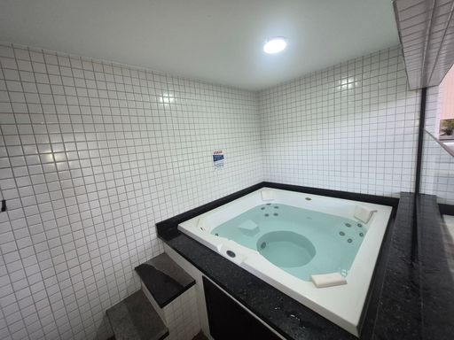 Jacuzi