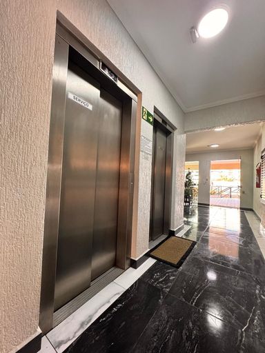 hall elevadores