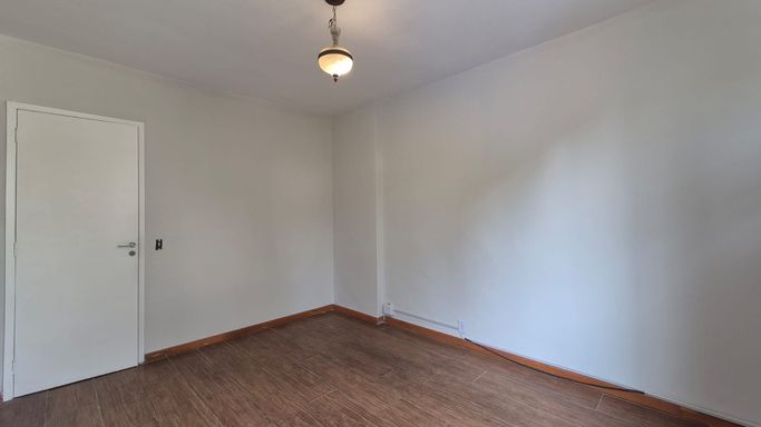 Quarto 2 (suíte) com vista para o verde