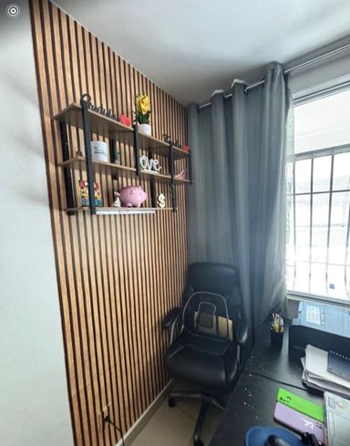 Home office compacto e funcional