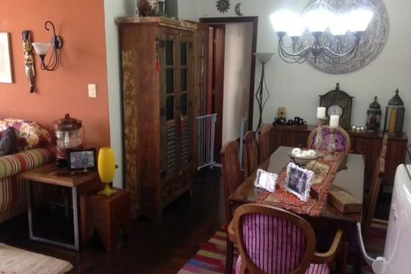 Sala de jantar e acesso ao corredor