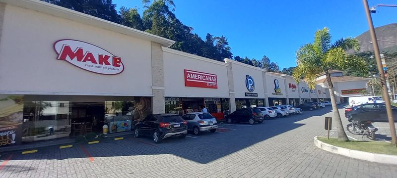 Shopping bem próximo ao condomínio