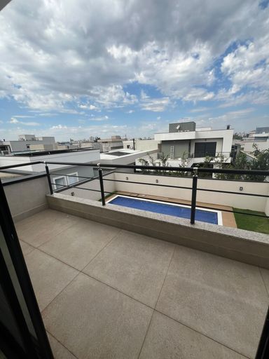 Terraço com Piscina e Vista
