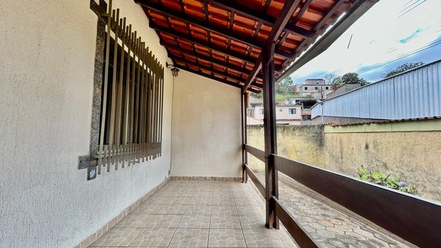 📸 DESCRIÇÃO PARA IMAGEM (inserir nas fotos do imóvel na plataforma Praedium):
Casa à venda com 5 quartos no Bandeirantes – R$ 580.000
📍 Rua Pio Antônio da Silva, 30 – Bandeirantes – Juiz de Fora/MG
Souza e Albano Serviços Imobiliários
📞 (32) 99829-7059 | CNPJ: 53.373.878/0001-39

🔖 Hashtags:

#souzaealbanoservicosimobiliarios #imobiliariasouzaealbano #casaavenda #bandeirantesjuizdefora #casaemjuizdefora