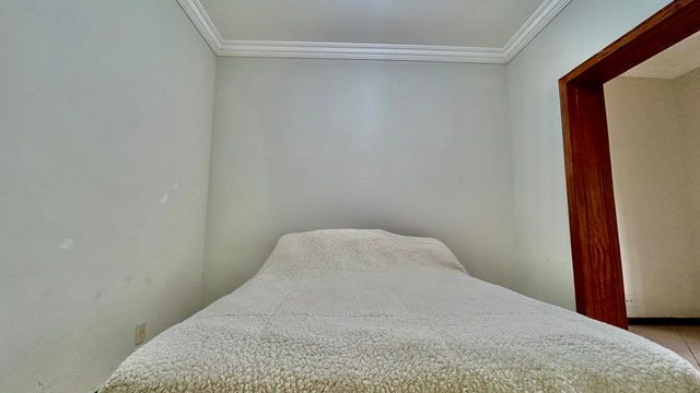 📸 DESCRIÇÃO PARA IMAGEM (inserir nas fotos do imóvel na plataforma Praedium):
Casa à venda com 5 quartos no Bandeirantes – R$ 580.000
📍 Rua Pio Antônio da Silva, 30 – Bandeirantes – Juiz de Fora/MG
Souza e Albano Serviços Imobiliários
📞 (32) 99829-7059 | CNPJ: 53.373.878/0001-39

🔖 Hashtags:

#souzaealbanoservicosimobiliarios #imobiliariasouzaealbano #casaavenda #bandeirantesjuizdefora #casaemjuizdefora