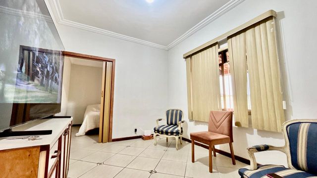 📸 DESCRIÇÃO PARA IMAGEM (inserir nas fotos do imóvel na plataforma Praedium):
Casa à venda com 5 quartos no Bandeirantes – R$ 580.000
📍 Rua Pio Antônio da Silva, 30 – Bandeirantes – Juiz de Fora/MG
Souza e Albano Serviços Imobiliários
📞 (32) 99829-7059 | CNPJ: 53.373.878/0001-39

🔖 Hashtags:

#souzaealbanoservicosimobiliarios #imobiliariasouzaealbano #casaavenda #bandeirantesjuizdefora #casaemjuizdefora