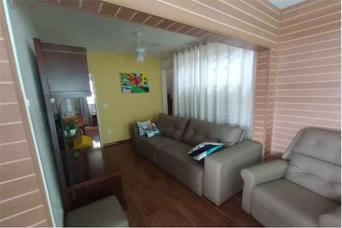 Casa à venda com 3 quartos (2 suítes), área gourmet e piscina no Progresso – Juiz de Fora/MG – R$ 420.000