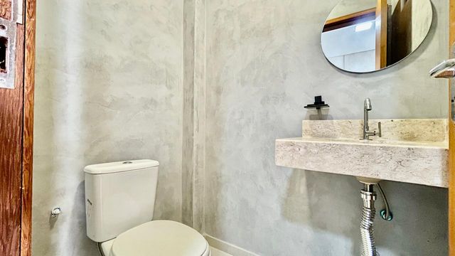 DESCRIÇÃO PARA IMAGEM (inserir nas fotos do imóvel na plataforma Praedium):
Casa à venda com 3 quartos e suíte master no São Pedro – R$ 620.000
📍 Rua Izabel Corrêa de Souza, 34 – São Pedro – Juiz de Fora/MG
Souza e Albano Serviços Imobiliários
📞 (32) 99829-7059 | CNPJ: 53.373.878/0001-39

🔖 Hashtags:
#souzaealbanoservicosimobiliarios #imobiliariasouzaealbano #casaavenda #saopedrojuizdefora #casaemjuizdefora