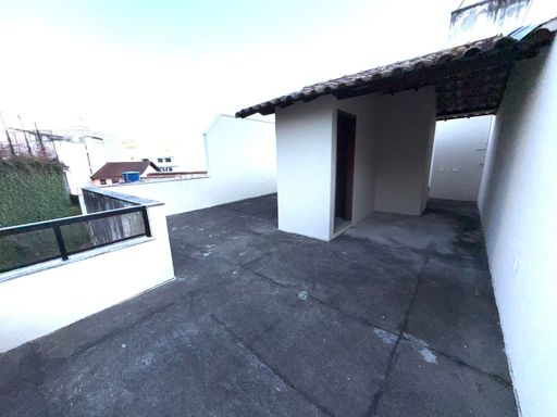 Cobertura para locação com 2 quartos no Paineiras – R$ 2.300/mês
📍 Rua Humaitá, 60 – Paineiras – Juiz de Fora/MG
Souza e Albano Serviços Imobiliários
📞 (32) 99829-7059 | CNPJ: 53.373.878/0001-39