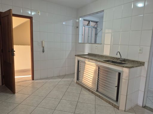 📸 DESCRIÇÃO PARA IMAGEM (inserir nas fotos do imóvel na plataforma Praedium):
Apartamento à venda com 2 quartos no Centenário – Juiz de Fora/MG
📍 R. Cap. Mário Braga, 165 – Centenário – Juiz de Fora/MG
Souza e Albano Serviços Imobiliários
📞 (32) 99829-7059 | CNPJ: 53.373.878/0001-39