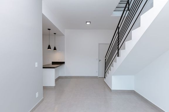 📸 DESCRIÇÃO PARA IMAGEM (inserir nas fotos do imóvel na plataforma Praedium):

Cobertura à venda com 3 quartos no Recanto da Mata – R$ 500.000
📍 Rua Cel. Carlos Sérgio Vidal, 150 – Recanto da Mata – Juiz de Fora/MG
Souza e Albano Serviços Imobiliários
📞 (32) 99829-7059 | CNPJ: 53.373.878/0001-39

Hashtags:
#souzaealbanoservicosimobiliarios #imobiliariasouzaealbano
#coberturaavenda #recantodamata #imoveisjuizdefora

Se quiser ajustar algo ou gerar em outro formato (WhatsApp, redes sociais ou site), é só me avisar!