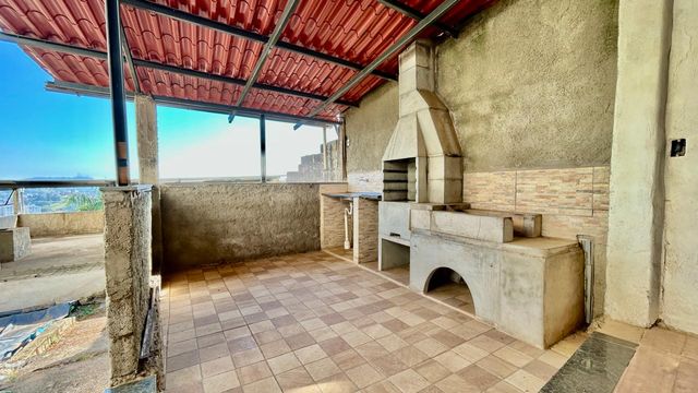📸 DESCRIÇÃO PARA IMAGEM (inserir nas fotos do imóvel na plataforma Praedium):
Apartamento Garden à venda com 2 quartos no Vivendas da Serra – R$ 350.000
📍 Rua Domingos Tavares de Souza, 244 – Ap 102 – Vivendas da Serra – Juiz de Fora/MG
Souza e Albano Serviços Imobiliários
📞 (32) 99829-7059 | CNPJ: 53.373.878/0001-39