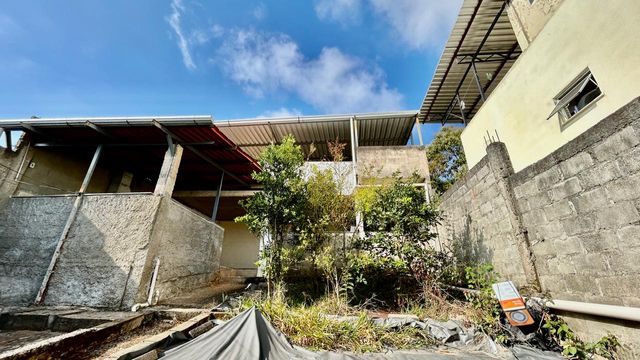 📸 DESCRIÇÃO PARA IMAGEM (inserir nas fotos do imóvel na plataforma Praedium):
Apartamento Garden à venda com 2 quartos no Vivendas da Serra – R$ 350.000
📍 Rua Domingos Tavares de Souza, 244 – Ap 102 – Vivendas da Serra – Juiz de Fora/MG
Souza e Albano Serviços Imobiliários
📞 (32) 99829-7059 | CNPJ: 53.373.878/0001-39