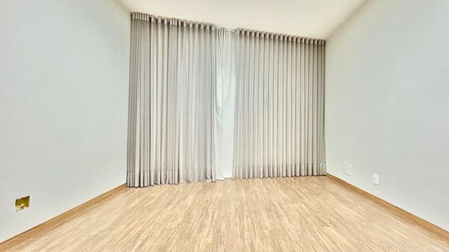 DESCRIÇÃO PARA IMAGEM (inserir nas fotos do imóvel na plataforma Praedium):
Casa à venda com 3 quartos e suíte master no São Pedro – R$ 620.000
📍 Rua Izabel Corrêa de Souza, 34 – São Pedro – Juiz de Fora/MG
Souza e Albano Serviços Imobiliários
📞 (32) 99829-7059 | CNPJ: 53.373.878/0001-39

🔖 Hashtags:
#souzaealbanoservicosimobiliarios #imobiliariasouzaealbano #casaavenda #saopedrojuizdefora #casaemjuizdefora