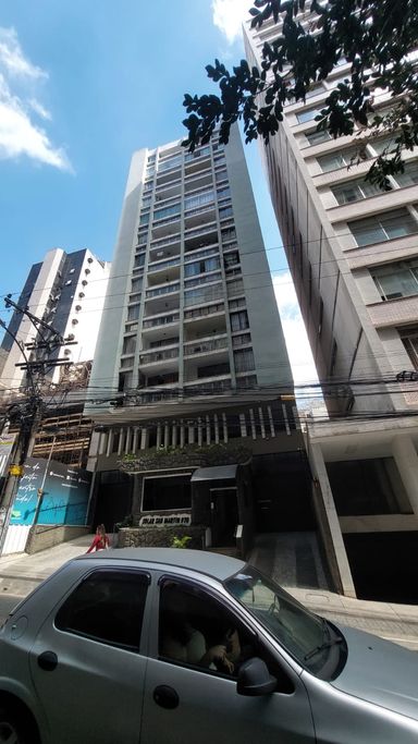 Apartamento à venda com 2 quartos (1 suíte) no Centro – R$ 420.000
📍 Rua Santo Antônio, 970 – Centro – Juiz de Fora/MG
Souza e Albano Serviços Imobiliários
📞 (32) 99829-7059 | CNPJ: 53.373.878/0001-39