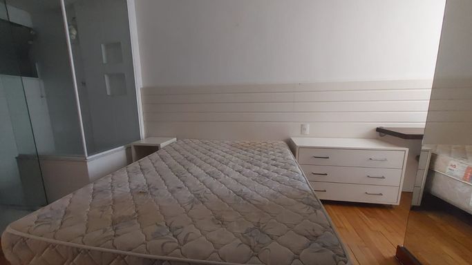 Apartamento à venda com 2 quartos (1 suíte) no Centro – R$ 420.000
📍 Rua Santo Antônio, 970 – Centro – Juiz de Fora/MG
Souza e Albano Serviços Imobiliários
📞 (32) 99829-7059 | CNPJ: 53.373.878/0001-39
