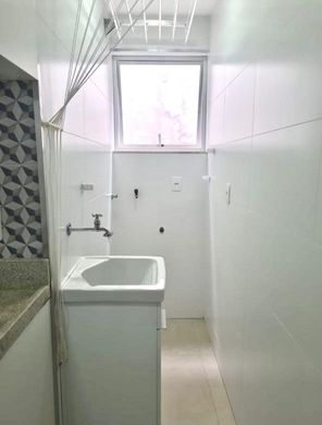 Apartamento à venda com 2 quartos no Centro – R$ 260.000
📍 Rua Floriano Peixoto, 367 – Centro – Juiz de Fora/MG
Souza e Albano Serviços Imobiliários
📞 (32) 99829-7059 | CNPJ: 53.373.878/0001-39