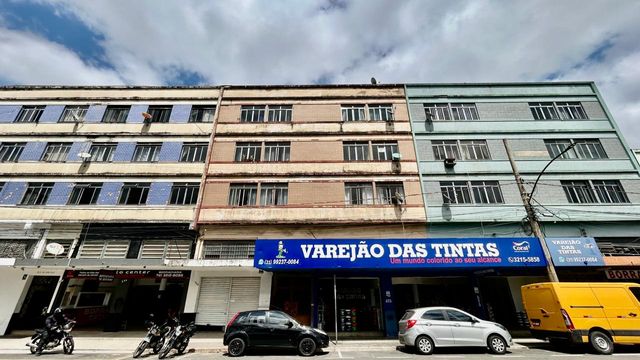 📸 **DESCRIÇÃO PARA IMAGEM (inserir nas fotos do imóvel na plataforma Praedium):**

Apartamento à venda com 2 quartos no Centro – R\$ 215.000
📍 Avenida Francisco Bernardino, 573 – Centro – Juiz de Fora/MG
Souza e Albano Serviços Imobiliários
📞 (32) 99829-7059 | CNPJ: 53.373.878/0001-39

---

\#souzaealbanoservicosimobiliarios #imobiliariasouzaealbano #apartamentoavenda #centrojuizdefora #apartamentoemjuizdefora