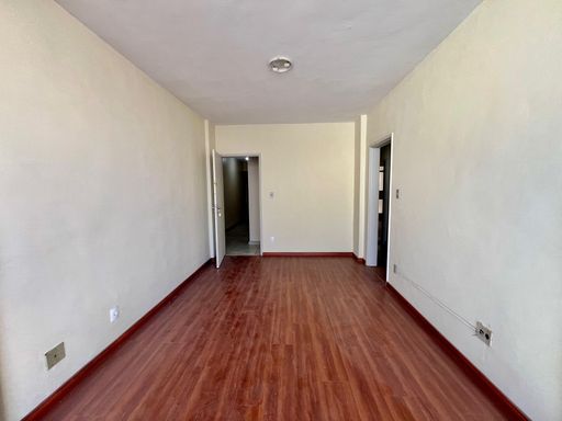 Apartamento à venda com 2 quartos no Centro – R$ 255.000
📍 Rua Santo Antônio, 970 – Centro – Juiz de Fora/MG
Souza e Albano Serviços Imobiliários
📞 (32) 99829-7059 | CNPJ: 53.373.878/0001-39