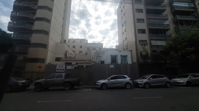 Terreno com 364 m² no Alto dos Passos – Venda R$ 2.890.000 | Aluguel R$ 8.000/mês📍 Rua Moraes e Castro, 374 e 382 – Alto dos Passos – Juiz de Fora/MGSouza e Albano Serviços Imobiliários📞 (32) 99829-7059 | CNPJ: 53.373.878/0001-39