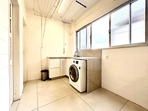 Apartamento à venda com 3 quartos (1 suíte) no São Mateus – R$ 895.000,00
📍 Rua São Mateus – São Mateus – Juiz de Fora/MG
Souza e Albano Serviços Imobiliários
📞 (32) 99829-7059 | CNPJ: 53.373.878/0001-39