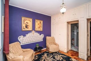 Apartamento à venda com 3 quartos (1 suíte) no Centro de Juiz de Fora
📍 Rua Santo Antônio, 950 – entre a Rua Halfeld e o Parque Halfeld – Juiz de Fora/MG
Souza e Albano Serviços Imobiliários
📞 (32) 99829-7059 | CNPJ: 53.373.878/0001-39