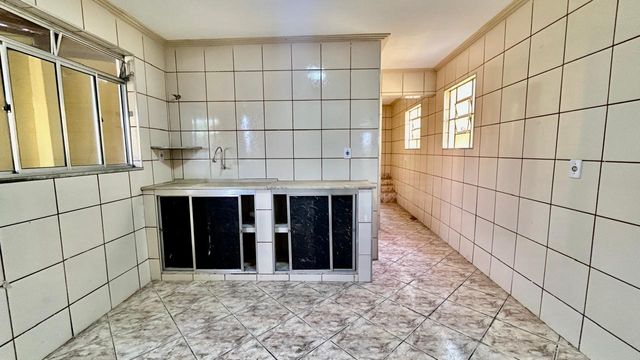 📸 DESCRIÇÃO PARA IMAGEM (inserir nas fotos do imóvel na plataforma Praedium)

Casa à venda com 3 quartos na Vila Furtado de Menezes – R$ 199.000
📍 Rua Azevedo Neto, 68 – Vila Furtado de Menezes – Juiz de Fora/MG
Souza e Albano Serviços Imobiliários
📞 (32) 99829-7059 | CNPJ: 53.373.878/0001-39

🔖 Hashtags

#souzaealbanoservicosimobiliarios
#imobiliariasouzaealbano
#casaavenda
#casajuizdefora
#vilafurtadodemenezes
