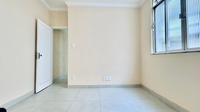 📸 DESCRIÇÃO PARA IMAGEM (Praedium):
Apartamento à venda com 1 quarto no Centro – R$ 180.000
📍 Rua Luiz Perry, 36 – Apto 202 – Centro – Juiz de Fora/MG
Souza e Albano Serviços Imobiliários
📞 (32) 99829-7059 | CNPJ: 53.373.878/0001-39

Hashtags:

#souzaealbanoservicosimobiliarios #imobiliariasouzaealbano #apartamentoavenda #centrojuizdefora #imoveisemjuizdefora