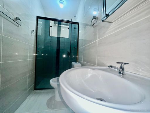 Apartamento para alugar com 2 quartos no Bom Jardim – R$ 850📍 Rua Jhimmy Herbert Lima, 60, apto 102 – Bom Jardim – Juiz de Fora/MGSouza e Albano Serviços Imobiliários📞 (32) 99829-7059 | CNPJ: 53.373.878/0001-39

#souzaealbanoservicosimobiliarios #imobiliariasouzaealbano #apartamentoaluguel #bomjardimjf #aptosemescada