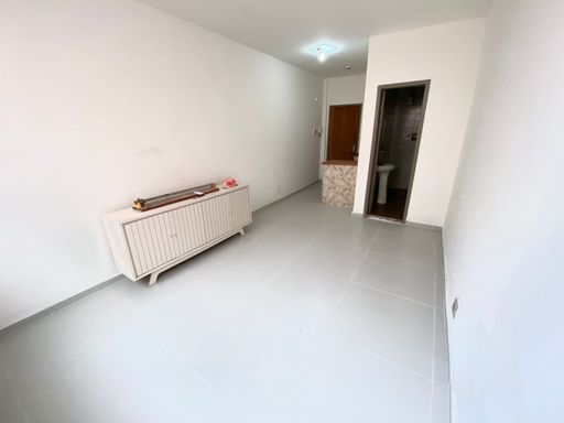 Kitnet para locação – 28m² – Centro – R$ 750
📍 Rua Espírito Santo, 587 – 3º andar – Centro – Juiz de Fora/MG
Souza e Albano Serviços Imobiliários
📞 (32) 99829-7059 | CNPJ: 53.373.878/0001-39