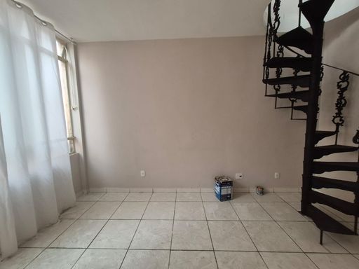 Apartamento duplex para venda – Centro – R$ 210.000,00
📍 Rua Espírito Santo, 589 – Centro – Juiz de Fora/MG
Souza e Albano Serviços Imobiliários
📞 (32) 99829-7059 | CNPJ: 53.373.878/0001-39