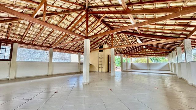 📸 DESCRIÇÃO PARA IMAGEM (inserir nas fotos do imóvel na plataforma Praedium):
Casa à venda com 5 quartos no Bandeirantes – R$ 580.000
📍 Rua Pio Antônio da Silva, 30 – Bandeirantes – Juiz de Fora/MG
Souza e Albano Serviços Imobiliários
📞 (32) 99829-7059 | CNPJ: 53.373.878/0001-39

🔖 Hashtags:

#souzaealbanoservicosimobiliarios #imobiliariasouzaealbano #casaavenda #bandeirantesjuizdefora #casaemjuizdefora
