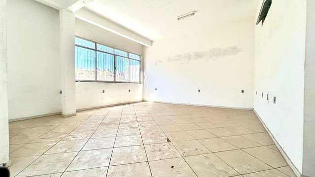 📸 DESCRIÇÃO PARA IMAGEM (inserir nas fotos do imóvel na plataforma Praedium):
Apartamento Garden à venda com 2 quartos no Vivendas da Serra – R$ 350.000
📍 Rua Domingos Tavares de Souza, 244 – Ap 102 – Vivendas da Serra – Juiz de Fora/MG
Souza e Albano Serviços Imobiliários
📞 (32) 99829-7059 | CNPJ: 53.373.878/0001-39
