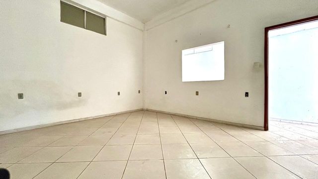 📸 DESCRIÇÃO PARA IMAGEM (inserir nas fotos do imóvel na plataforma Praedium):
Apartamento Garden à venda com 2 quartos no Vivendas da Serra – R$ 350.000
📍 Rua Domingos Tavares de Souza, 244 – Ap 102 – Vivendas da Serra – Juiz de Fora/MG
Souza e Albano Serviços Imobiliários
📞 (32) 99829-7059 | CNPJ: 53.373.878/0001-39