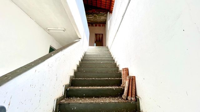 📸 DESCRIÇÃO PARA IMAGEM (inserir nas fotos do imóvel na plataforma Praedium):
Apartamento Garden à venda com 2 quartos no Vivendas da Serra – R$ 350.000
📍 Rua Domingos Tavares de Souza, 244 – Ap 102 – Vivendas da Serra – Juiz de Fora/MG
Souza e Albano Serviços Imobiliários
📞 (32) 99829-7059 | CNPJ: 53.373.878/0001-39