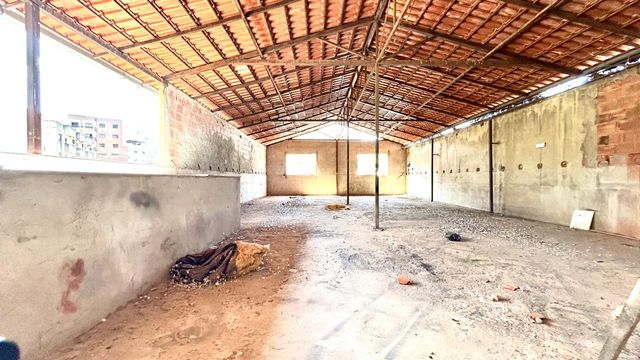 📸 DESCRIÇÃO PARA IMAGEM (inserir nas fotos do imóvel na plataforma Praedium):
Apartamento Garden à venda com 2 quartos no Vivendas da Serra – R$ 350.000
📍 Rua Domingos Tavares de Souza, 244 – Ap 102 – Vivendas da Serra – Juiz de Fora/MG
Souza e Albano Serviços Imobiliários
📞 (32) 99829-7059 | CNPJ: 53.373.878/0001-39