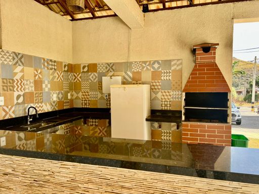 Apartamento à venda com 2 quartos no Bairro Grama – R$ 160.000
📍 Rua Diomar Monteiro, 1520 – Condomínio Village das Pedras – Grama – Juiz de Fora/MG
Souza e Albano Serviços Imobiliários
📞 (32) 99829-7059 | CNPJ: 53.373.878/0001-39