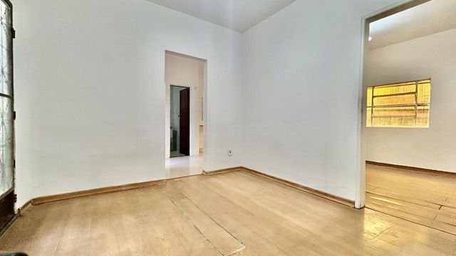 📸 DESCRIÇÃO PARA IMAGEM (Praedium):
Casa à venda com 3 quartos no São Benedito – R$ 215.000
📍 Rua São Lourenço, 292 – São Benedito – Juiz de Fora/MG
Souza e Albano Serviços Imobiliários
📞 (32) 99829-7059 | CNPJ: 53.373.878/0001-39

🔖 Hashtags:
#souzaealbanoservicosimobiliarios #imobiliariasouzaealbano #casaavenda #casasãobenedito #imoveljuizdefora