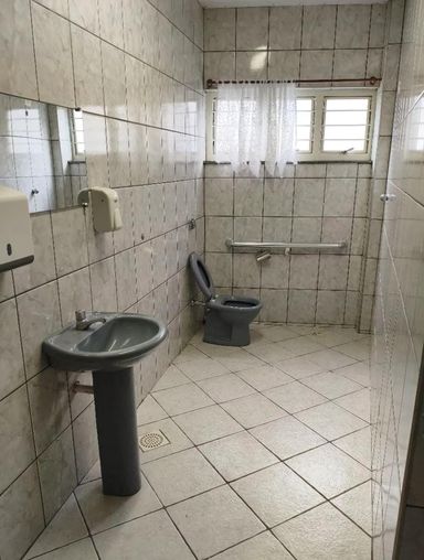 Salão Comercial para Locação | 250m² | Espaço Amplo e Reformado
Ideal para igrejas, academias, estúdios e comércio em geral
Imobiliária: Souza e Albano Serviços Imobiliários | CNPJ: 53.373.878/0001-39