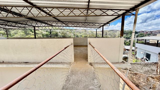 📸 DESCRIÇÃO PARA IMAGEM (Praedium):
Casa à venda com 2 quartos e 2 vagas cobertas no Progresso – R$ 299.000
📍 Rua Adelina Maria da Costa – Progresso – Juiz de Fora/MG
Souza e Albano Serviços Imobiliários
📞 (32) 99829-7059 | CNPJ: 53.373.878/0001-39

Hashtags:
#souzaealbanoservicosimobiliarios #imobiliariasouzaealbano #casaavenda #casaemjuizdefora #bairrprogresso