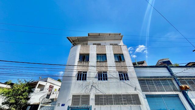 📸 DESCRIÇÃO PARA IMAGEM (Praedium):
Apartamento à venda com 2 quartos e terraço no Manoel Honório – R$ 185.000
📍 Rua João Lourenço, 40 – Manoel Honório – Juiz de Fora/MG
Souza e Albano Serviços Imobiliários
📞 (32) 99829-7059 | CNPJ: 53.373.878/0001-39

Hashtags:
#souzaealbanoservicosimobiliarios #imobiliariasouzaealbano #apartamentoavenda #manoelhonorio #imoveljuizdefora