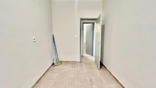 📸 DESCRIÇÃO PARA IMAGEM (inserir nas fotos do imóvel na plataforma Praedium):

Casa à venda com 2 quartos na Vila Furtado de Menezes – R$ 199.000
📍 Rua Azevedo Neto Vila Furtado de Menezes – Juiz de Fora/MG
Souza e Albano Serviços Imobiliários
📞 (32) 99829-7059 | CNPJ: 53.373.878/0001-39

🔎 Hashtags:

#souzaealbanoservicosimobiliarios
#imobiliariasouzaealbano
#casaavendaemjuizdefora
#vilafurtadodemenezes
#casaavenda