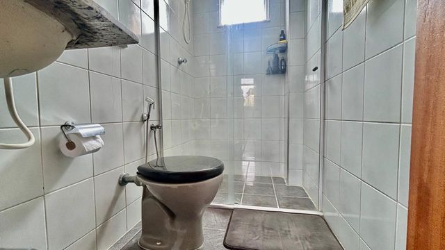 📸 DESCRIÇÃO PARA IMAGEM (inserir nas fotos do imóvel na plataforma Praedium):
Apartamento à venda com 3 quartos no Mundo Novo / Alto dos Passos – R$ 249.000
📍 Rua Nossa Senhora Auxiliadora, 75 – 4º andar – Mundo Novo / Alto dos Passos – Juiz de Fora/MG
Souza e Albano Serviços Imobiliários
📞 (32) 99829-7059 | CNPJ: 53.373.878/0001-39

Hashtags:
#souzaealbanoservicosimobiliarios #imobiliariasouzaealbano #apartamentoavenda #mundonovojuizdefora #altodospassos