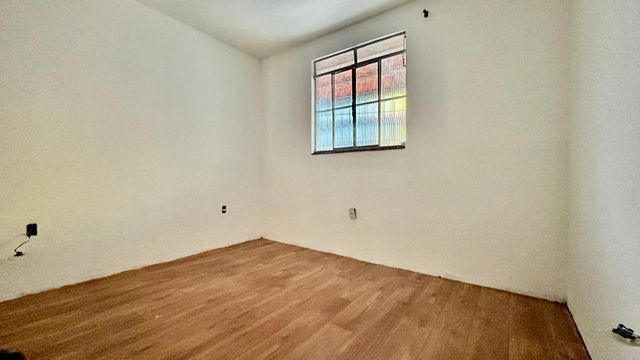📸 DESCRIÇÃO PARA IMAGEM (inserir nas fotos do imóvel na plataforma Praedium):
Apartamento Garden à venda com 2 quartos no Vivendas da Serra – R$ 350.000
📍 Rua Domingos Tavares de Souza, 244 – Ap 102 – Vivendas da Serra – Juiz de Fora/MG
Souza e Albano Serviços Imobiliários
📞 (32) 99829-7059 | CNPJ: 53.373.878/0001-39