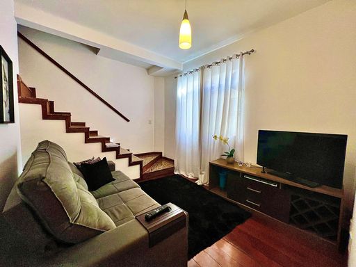 Casa à venda com 4 quartos no Bonfim – Permuta por até dois imóveis
📍 Rua Barão do Retiro, 800 – Bonfim – Juiz de Fora/MGSouza e Albano Serviços Imobiliários📞 (32) 99829-7059 | CNPJ: 53.373.878/0001-39

#souzaealbanoservicosimobiliarios #imobiliariasouzaealbano #casaavenda #bonfimjf #imoveisjuizdefora