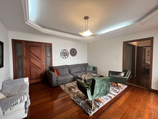 Casa à venda com 4 quartos no Bonfim – Permuta por até dois imóveis
📍 Rua Barão do Retiro, 800 – Bonfim – Juiz de Fora/MGSouza e Albano Serviços Imobiliários📞 (32) 99829-7059 | CNPJ: 53.373.878/0001-39

#souzaealbanoservicosimobiliarios #imobiliariasouzaealbano #casaavenda #bonfimjf #imoveisjuizdefora