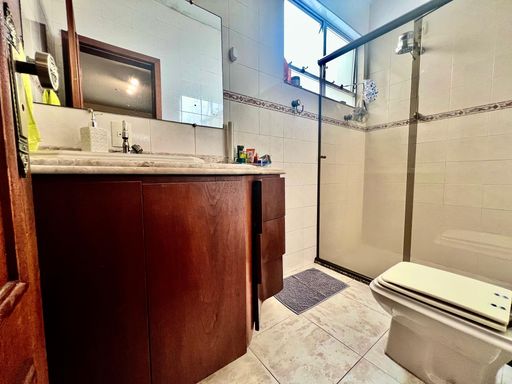 Casa à venda com 4 quartos no Bonfim – Permuta por até dois imóveis
📍 Rua Barão do Retiro, 800 – Bonfim – Juiz de Fora/MGSouza e Albano Serviços Imobiliários📞 (32) 99829-7059 | CNPJ: 53.373.878/0001-39

#souzaealbanoservicosimobiliarios #imobiliariasouzaealbano #casaavenda #bonfimjf #imoveisjuizdefora