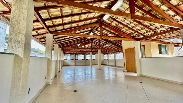 📸 DESCRIÇÃO PARA IMAGEM (inserir nas fotos do imóvel na plataforma Praedium):
Casa à venda com 5 quartos no Bandeirantes – R$ 580.000
📍 Rua Pio Antônio da Silva, 30 – Bandeirantes – Juiz de Fora/MG
Souza e Albano Serviços Imobiliários
📞 (32) 99829-7059 | CNPJ: 53.373.878/0001-39

🔖 Hashtags:

#souzaealbanoservicosimobiliarios #imobiliariasouzaealbano #casaavenda #bandeirantesjuizdefora #casaemjuizdefora