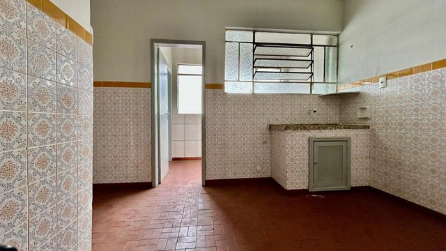 📸 **DESCRIÇÃO PARA IMAGEM (inserir nas fotos do imóvel na plataforma Praedium):**

Apartamento à venda com 2 quartos no Centro – R\$ 215.000
📍 Avenida Francisco Bernardino, 573 – Centro – Juiz de Fora/MG
Souza e Albano Serviços Imobiliários
📞 (32) 99829-7059 | CNPJ: 53.373.878/0001-39

---

\#souzaealbanoservicosimobiliarios #imobiliariasouzaealbano #apartamentoavenda #centrojuizdefora #apartamentoemjuizdefora
