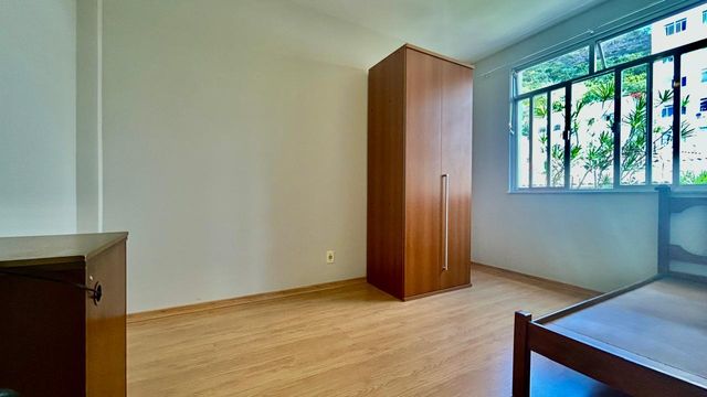 Apartamento à venda com 2 quartos no Santa Helena – R$ 320.000
📍 Rua Tiradentes, 360 – Apto 204 – Santa Helena – Juiz de Fora/MG
Souza e Albano Serviços Imobiliários
📞 (32) 99829-7059 | CNPJ: 53.373.878/0001-39
